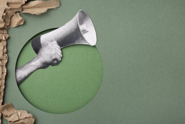 Cómo evitar el greenwashing al comunicar sostenibilidad en cooperativas con afirmaciones específicas, verificables y respaldadas por datos